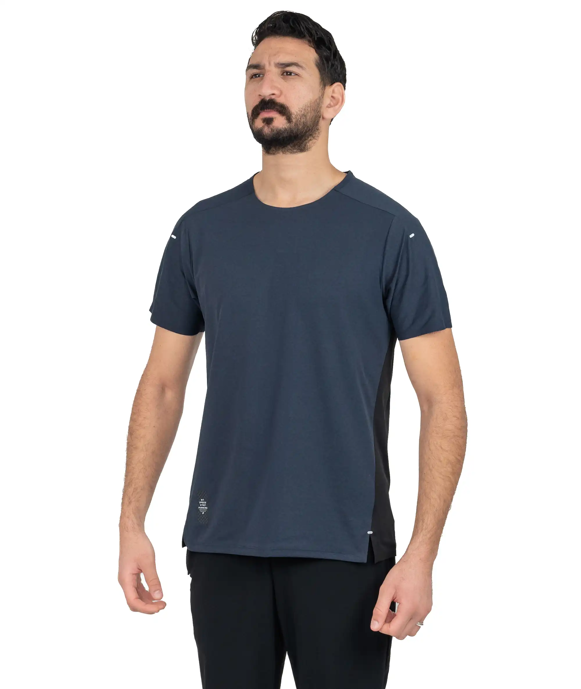 975229010573-2_A T-shirt – Image 1
