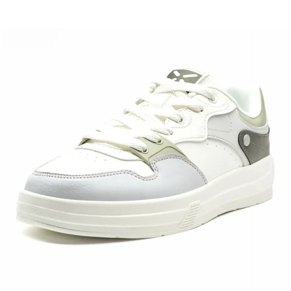 Basic Sneaker