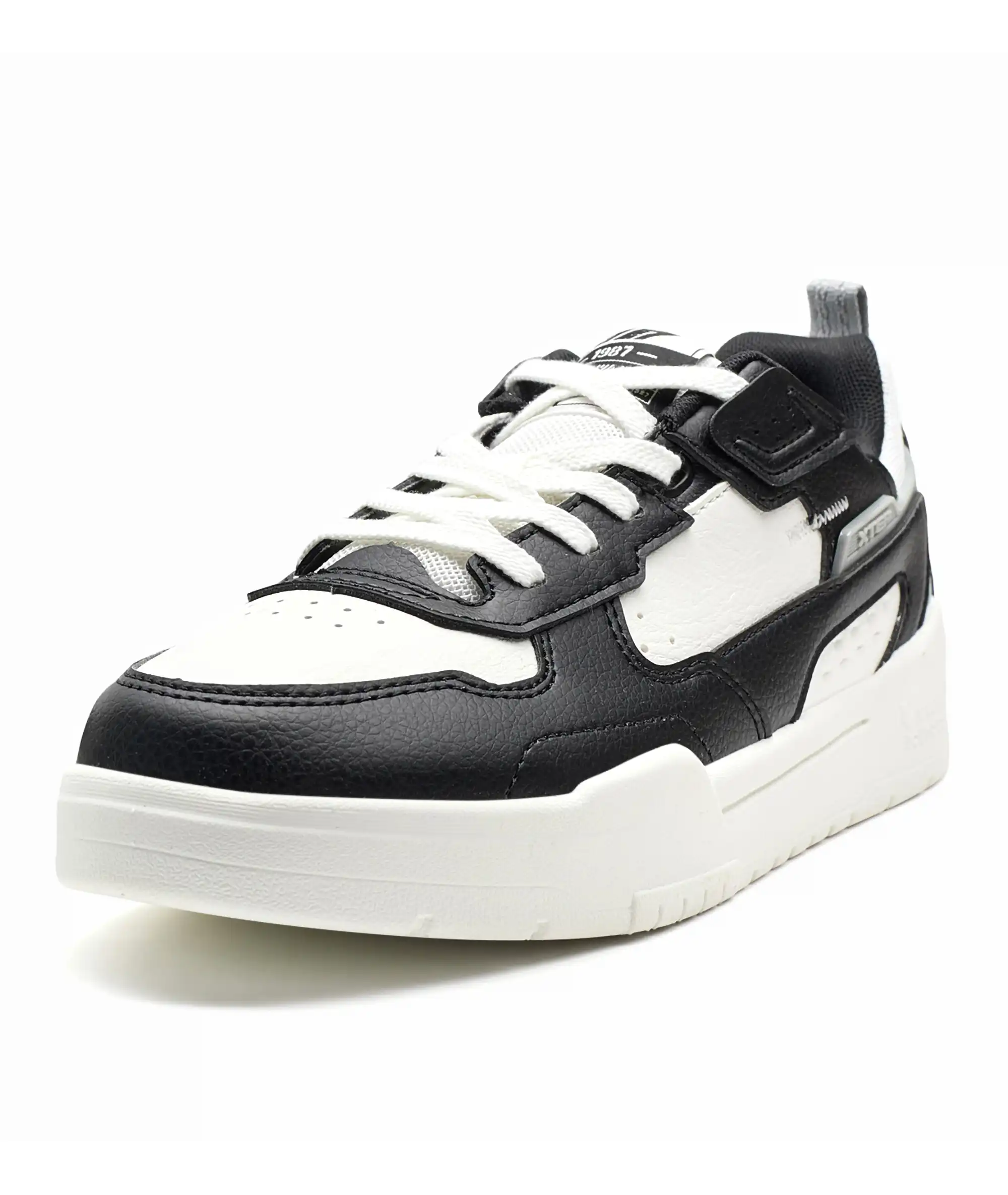 975418310049-10_A Lifestyle Shoes Black/Canvas White – Image 1